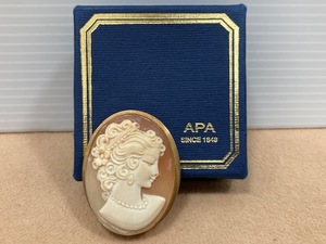 4402* GIOVANNI APA ジョバンニ アパ カメオ 750刻印 ゴールド ブローチ トップ アクセサリー 貴婦人像 重量約7.0g ケース付 現状品