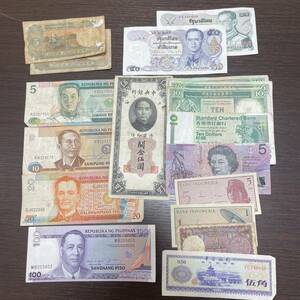 #7919　外国銭おまとめ　インド・フィリピン・タイ・香港・インドネシア他　旧紙幣