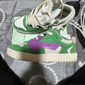 27 OFF-WHITE OFF COURT LOW GREENオフホワイト