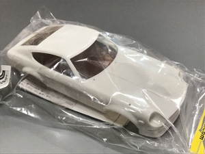 京商 MINI-Z 未塗装ホワイトボディ　日産フェアレディ 240Z-L　オーバーフェンダー仕様