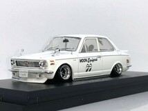 1/43 ノレブ Toyota Corolla (1966) 改 アルミ 深リム ローダウン 改造 カローラ チン・リアスポ MOONEYES デカール カスタム 国産名車 _画像1