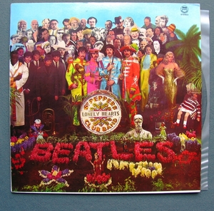 雅雑§(2)LP[Beatles/Sgt.Pepper’sLHCB]フィリピンDYNA黄Parlo盤/盤面“優”だがたまに微プッ/微ジジ少々/切抜シートなし/pcs 7027 A