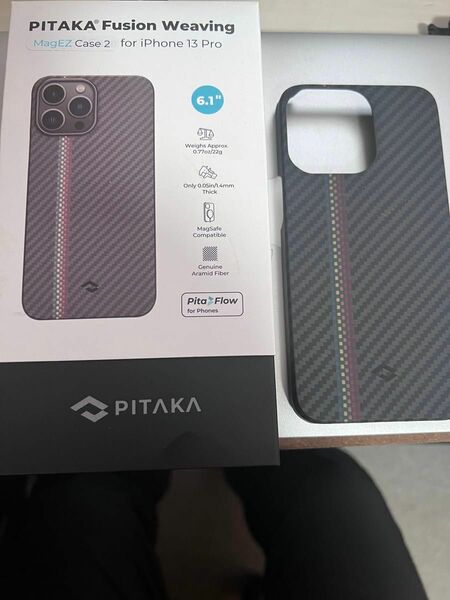 PITAKA iPhone13Pro用カーボンケース