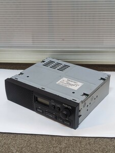 スピーカー内蔵FM/AMカーラジオ　チューナー　三菱ふそう　MK387321　AR-４JSOC　MITSUBISHI　キャンター　動作未確認