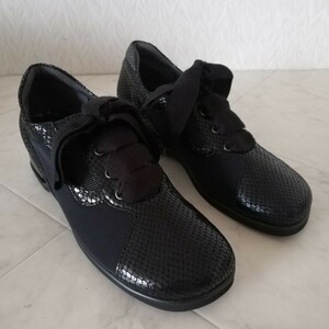 048/ new goods!! mistake both ko original leather light weight wide width ribbon sneakers 22cm4E