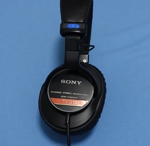 MDR-CD900ST SONY ソニー 3.5mmステレオミニプラグ仕様 スタジオ用モニターヘッドフォン