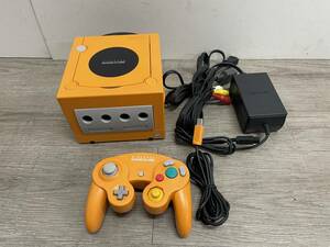 ☆ GC ☆ ゲームキューブ オレンジ 動作品 本体 コントローラー アダプター ケーブル 付属 Nintendo GAMECUBE ニンテンドー 任天堂 7509