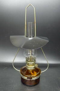 aa141● 古い山小屋のオイルランプ 日本のアンティーク 硝子ホヤ アンバーガラス ブリキの傘 吊り照明 ランタン