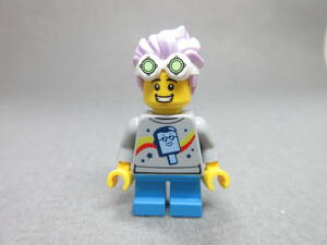 LEGO★394 正規品 街の人 男の子 ミニフィグ 同梱可能 レゴ ミニフィギュア シティ city タウン 子供 ショートレッグ トルソー 足