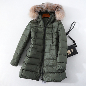 新品新作女性暖かいコート90％ダウンジャケットラクーンファーコート緑L