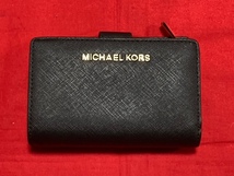 ★ MICHAEL KORS　マイケルコース　　レザー　折り財布　黒　美品　ブラック★_画像1