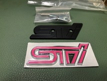 ☆STi メタルエンブレム フロン用 ピンク色 送料無料 y29_画像3