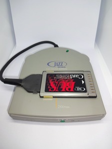 外付けCDドライブ　CDA-240XC　PCカード接続　ジャンク