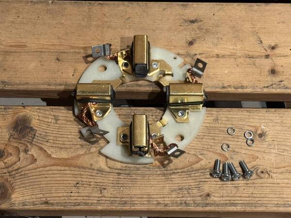 Goodwinch BOW MOTOR BRUSH バウモーター ブラシ キット BOW MOTOR1 BOW MOTOR 2 BOW MOTOR 2PLUS WARN ウインチ 対応 M8000 XD9000 9.5
