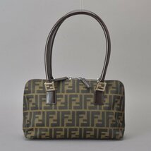 新品同様 FENDI フェンディ ズッカ ハンドバッグ ジャガード レザー カーキ ブラウン ショルダー 肩掛け トート 軽量 鞄 Mc.f/e.f_画像4