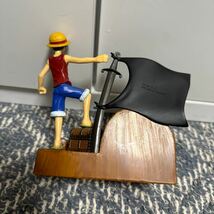 ワンピース ONE PIECE モンキー・D・ルフィ 携帯電話 スタンド フィギュア アミューズメント景品 小物入れ_画像3