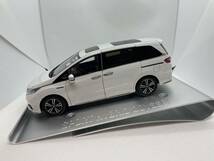 ホンダ特注 1/18 ホンダ オデッセイ HONDA SPORT HYBRID ODYSSEY 2019 ホワイト J03-02-012_画像9