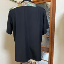 アロハシャツ 和柄 黒 、着物リメイク、シルク素材！_画像9