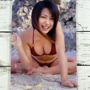 [高品質ラミネート処理][ 川村ゆきえ ] プレイボーイ 2004年31号 雑誌 切り抜き 4ページ 水着 グラビア アイドル 芸能人 女優