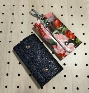  free shipping! key case floral print red red black black two point set 6 ream hook 6 ream key case 