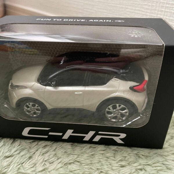 新品未開封　非売品　トヨタ　CH-R プルバックカー