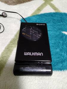 SONY ソニー ☆SONY・WALKMAN（ウォークマン）WM-F509・FM/AM・イヤホン付き☆