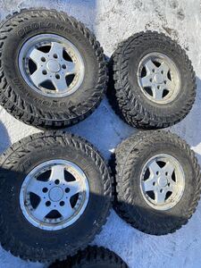 LT285/75r16 中古スパイクタイヤ4本　ヨコハマ　ジオランダーM/T G003 タイヤのみ