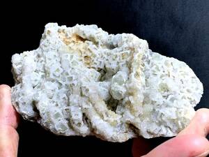 福建省産の砂糖をまぶしたような蛍石（スパークリングシュガー・フローライト）・292g（中国産鉱物標本）
