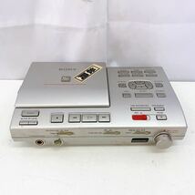 12AC70 SONY ソニー MZS-R5ST MiniDisk MDウォークマン ポータブルMDプレーヤー MDデッキ 通電OK 動作未確認 中古 現状品_画像2