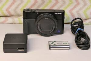 SONY CyberShot DSC-RX100M5 正常動作品 純正グリップ,バッテリー,充電アダプタ付き WiFi,NFC対応 送料無料