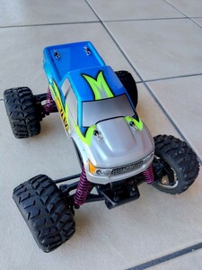 RC 4WD ミニジーラ(HOT GODIES) メカなし