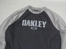 OAKLEY トレーナー　色：グレー　SIZE:L　オークリー トレーナー　スウェット　ツートン_画像2