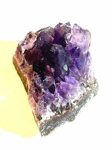 母岩つき　アメジスト　クラスター　不思議な魅力のある原石 紫水晶