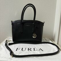 【新品同様】FURLA フルラ TESSA S テッサ S 2WAY トートバッグ　ブラック　黒　レザー　ショルダーバッグ　ハンドバッグ_画像1