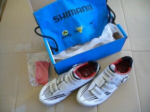 SH-R320W SHIMANO シマノ 白 EU41.0 25.8cm ノーマルラスト 付属品有り 中古品
