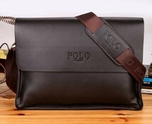 【限定特価】 POLO VIDENG 新品 メンズ ショルダーバッグ ブラウン 茶 横型 高級PUレザー ビジネス 大人気ブランド 多機能 機能性 上質☆_画像1