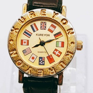 #32 KUREYON クレヨン 腕時計 アナログ 3針 金色文字盤 ゴールド基調 国旗 時計 トケイ アクセサリー ヴィンテージ アンティーク レトロの画像1