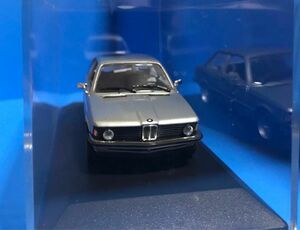 ミニカー　1/43 BMW 318 ミニチャンプス