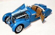 訳あり! CMC製1/18 BUGATTI 57SC CORSICA Roadster, 1938 Sport Verslon _画像4