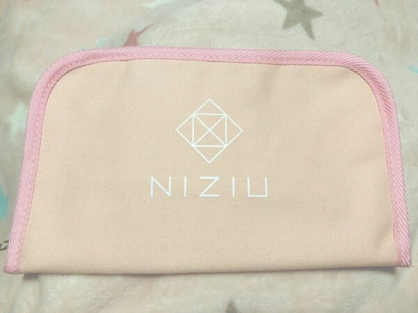 NIZIU・ケース