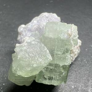 【鉱石】 天然 ウォーターメロン トルマリン 原石 クラスター アフガニスタン産 42.20Ct 母岩付 鉱物標本 天然石 バイカラーの画像1