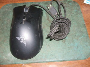 ゲ―ム用マウス　ＲＡＺＥＲ　ＤＥＡＴＨＡＤＤＥＲ　ＥＬＩＴＥ　モデル　ＲＺ０１-０２０１　使用確認済　送料５２０円