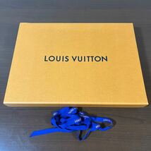 【未使用品】LOUIS VUITTON ルイヴィトン 最高級 カシミヤ 3Dグロー モノグラム ニット トップ Tシャツ size M 即完売品 レディース_画像10