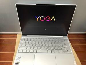 【展示品】Lenovo yoga Slim ７ Carbon 13/AP7　ノートパソコン　レノボ　極美品