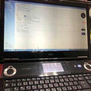 ノートパソコン FUJITSU 富士通　LIFEBOOK NH900/5AT FMVN905ATY core i5