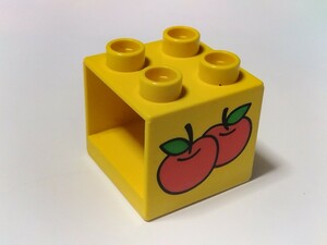 レゴデュプロ 2×2 ボックス　棚　黄色　りんごプリント プリントブロック