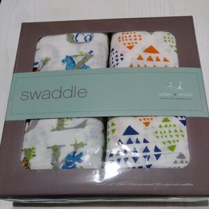 新品　未使用　swaddle Aden & Anais　（ スワドル エイデン　アンド　アネイ　）　おくるみ　アルファベット柄　＆　幾何学柄　２セット 