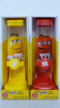 51120-3　2本　M&M's　TWIST DISPENSER　25cm　チョコなし　黄+赤　エム＆エムズ　ツイストディスペンサー_画像1