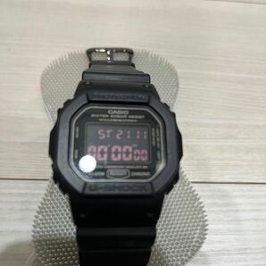 G-SHOCK DW-5600MS-1 赤文字