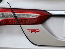 TRD シンプル エンブレム【レッド】プリウス クラウン ハリアー アルファード アクア ヤリスクロス ライズ RAV4 86 C-HR ヴォクシー_画像4